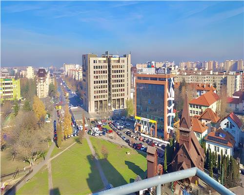 Apartament 2 camere Centrul Civic bloc turn cu priveliste