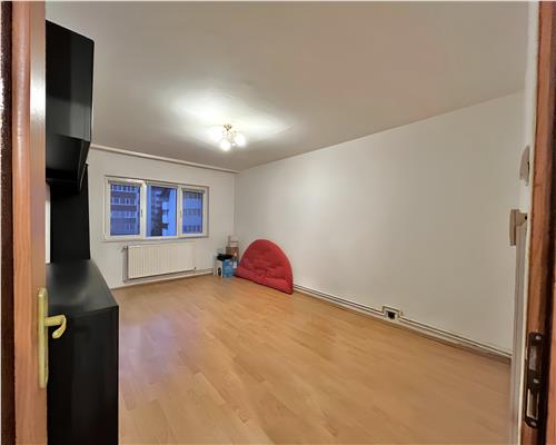 2 Camere Decomandate in Racadau la Etaj Intermediar