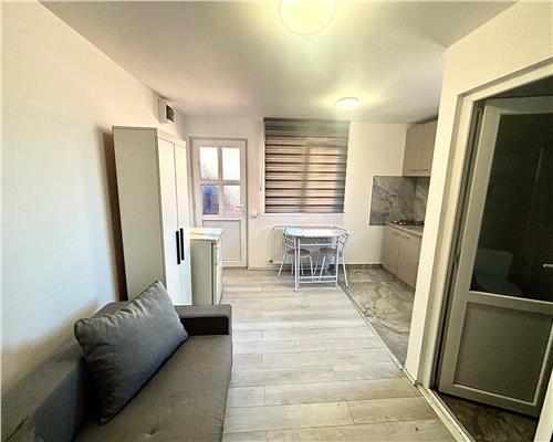 Garsoniera zona Craiter