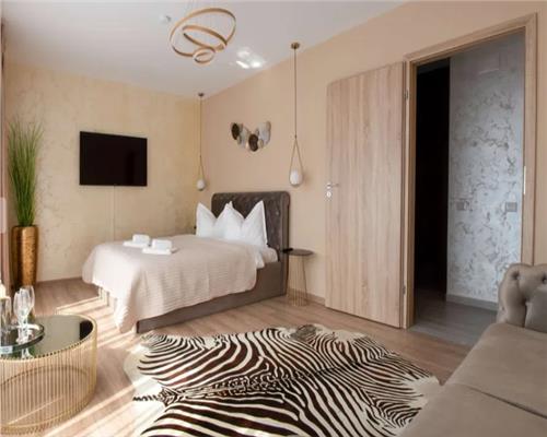 Apartament 2 camere LUX, vedere Coresi Mall