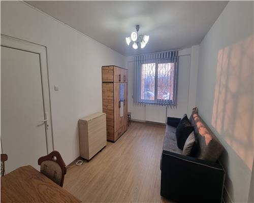 Apartament de trei camere , zona  ITC