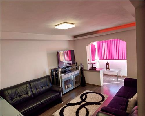 Apartament 3 Camere Zona Tractorul