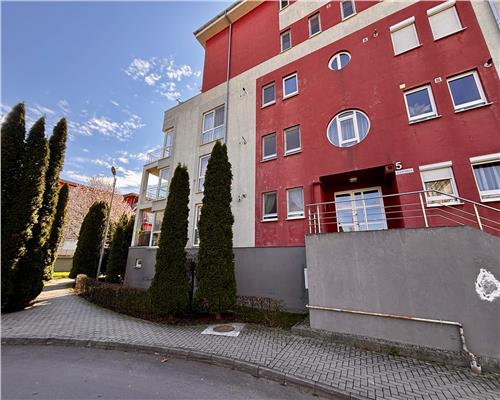 De vanzare | 3 camere decomandat, parcare si boxa | Bartolomeu