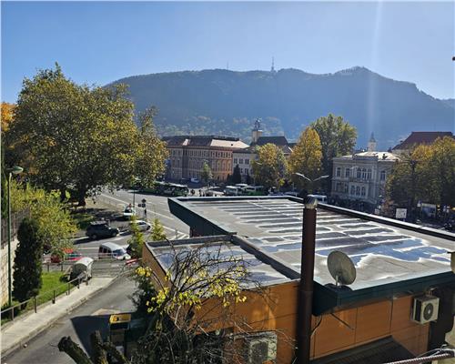 Studio Livada Postei  ULTRACENTRAL Brasov cu parcare, beci si anexa