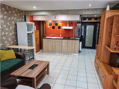 Apartament de doua camere la casa CENTRU